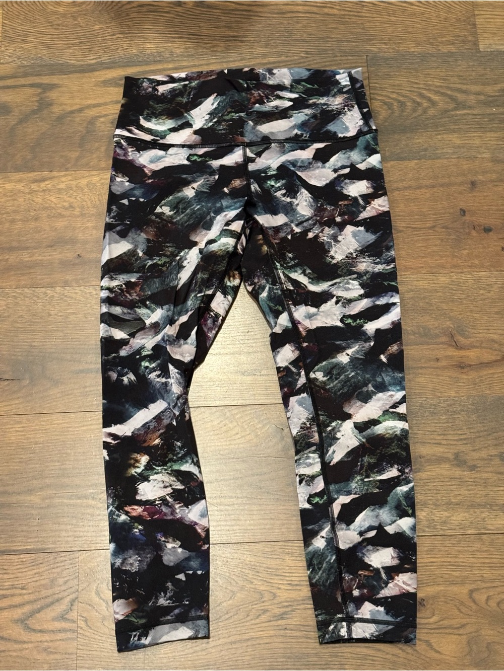 lululemon athletica Black Abstract Multicolor Print Leggings